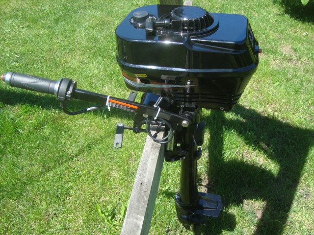 2.5 HP Outboard Motor
